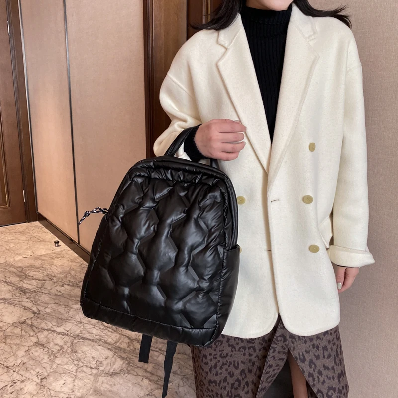 

Female Backpacks Women Balck Big Space Pad Cotton Backpack Bagpack Ladies Feather Down Travel Rucksacks for Girls Sac Bag Female