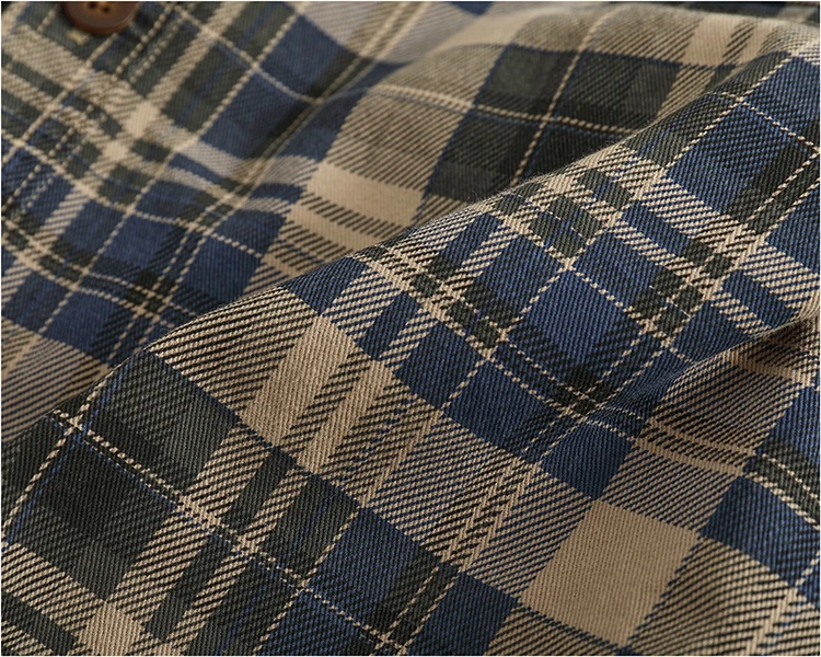 Schweres, klobiges, kariertes Langarmhemd aus Baumwolle für Herren, klassische Revertasche, farblich passende karierte Freizeithemdjacke – Detail 15