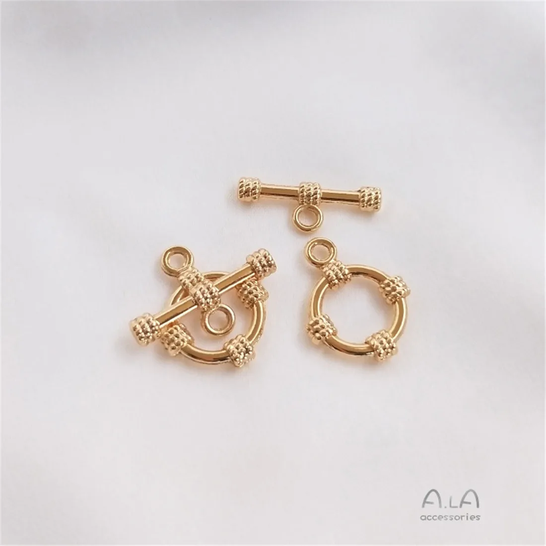 Рисунок 3 - Аксессуары для браслета из искусственного жемчуга