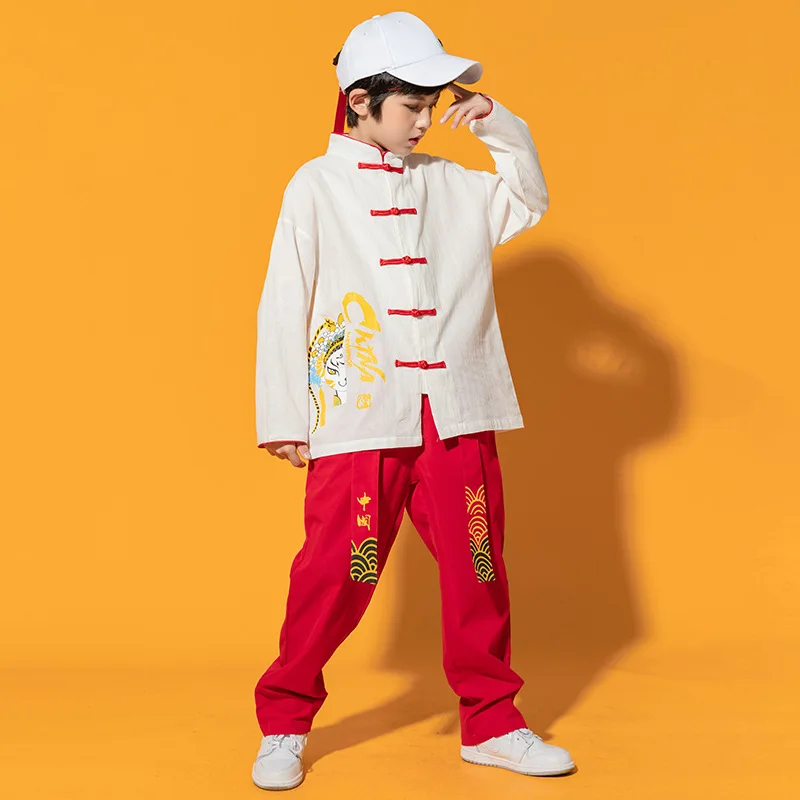 Рисунок 3 - Китайская традиционная Новогодняя белая рубашка ханьфу