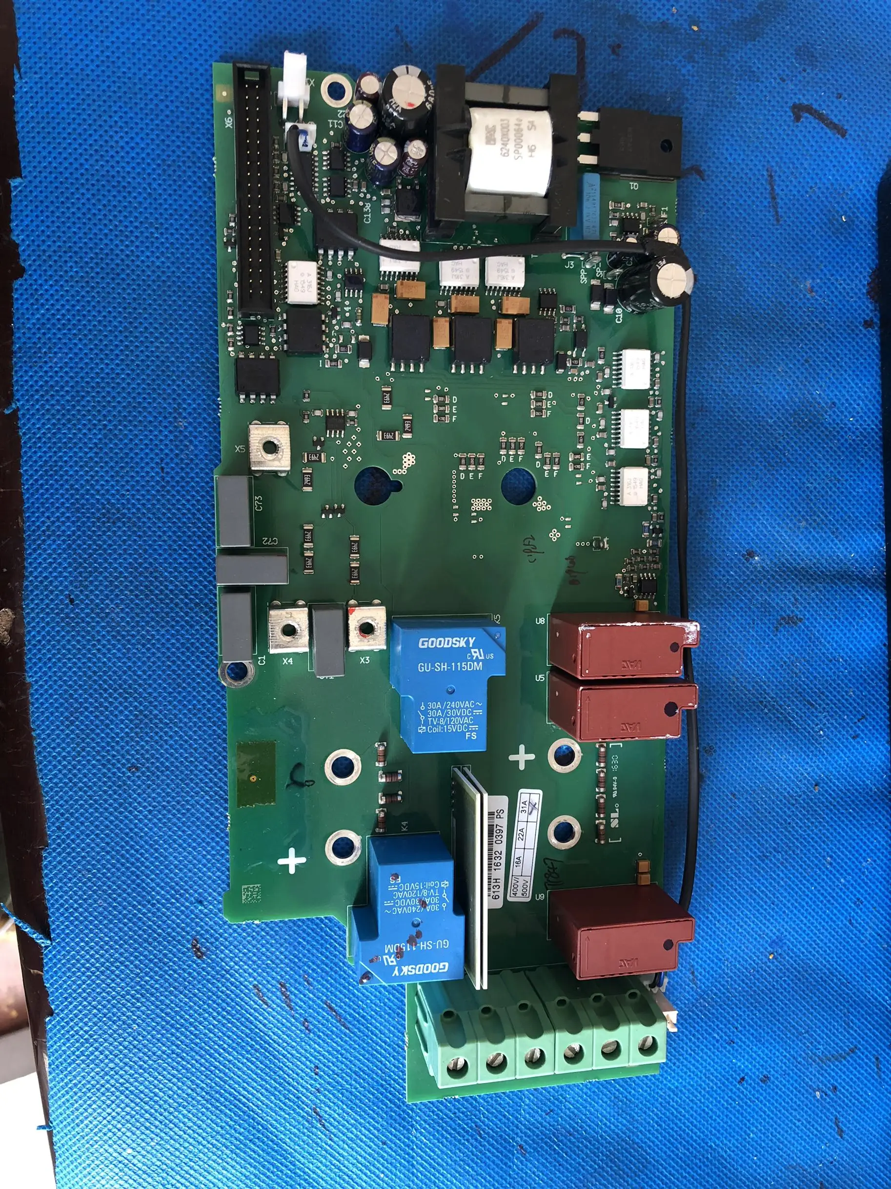 

Inverter NXP-NXS Is 7.5-11-15kw Main Power Board Driver Board Pc00613 413c