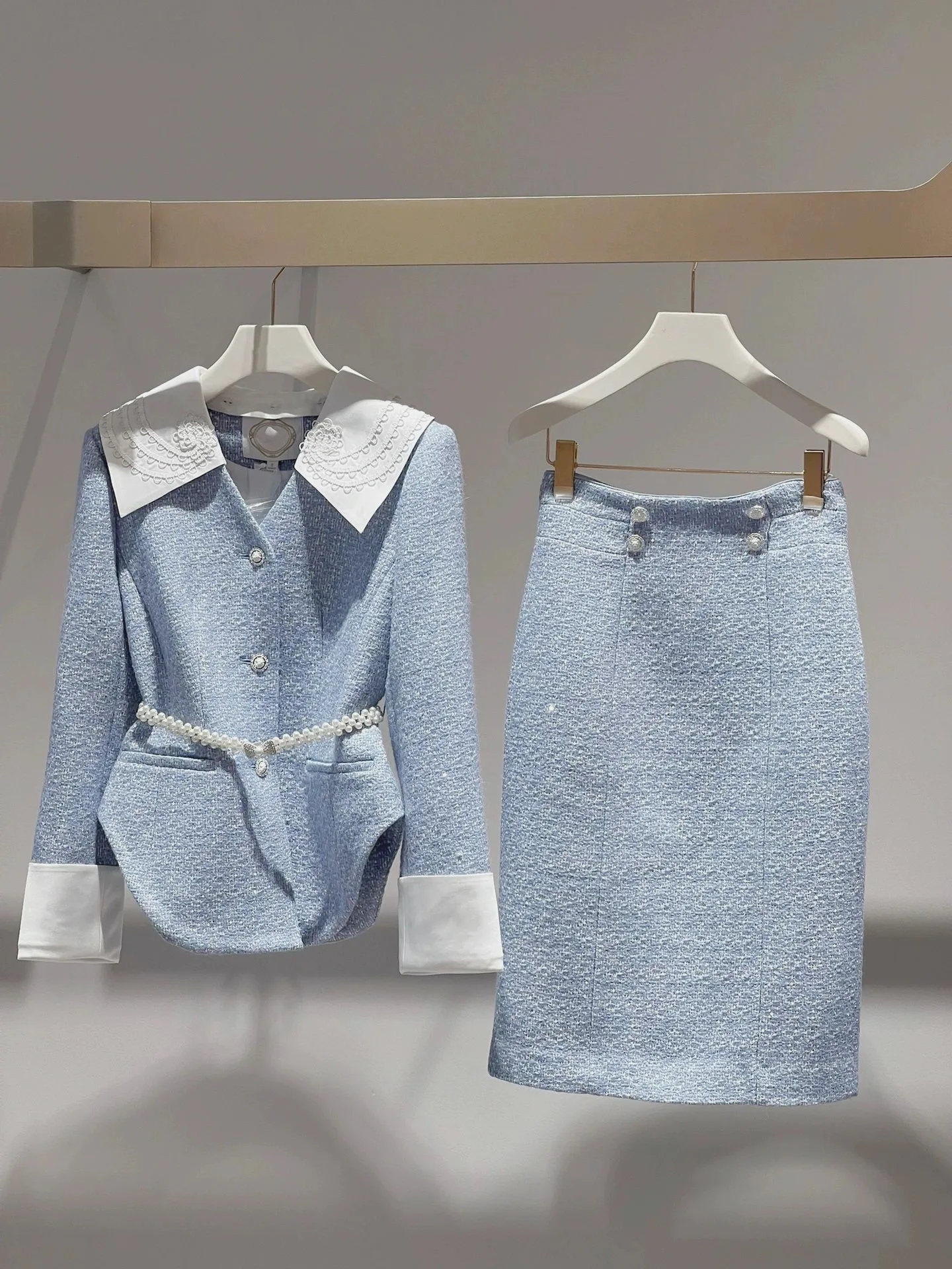 

Classic Women's Wear 2024 Autumn/Winter New Fashionable and Gorgeous Party Blue Professional Wool Waist Short Coat for Women