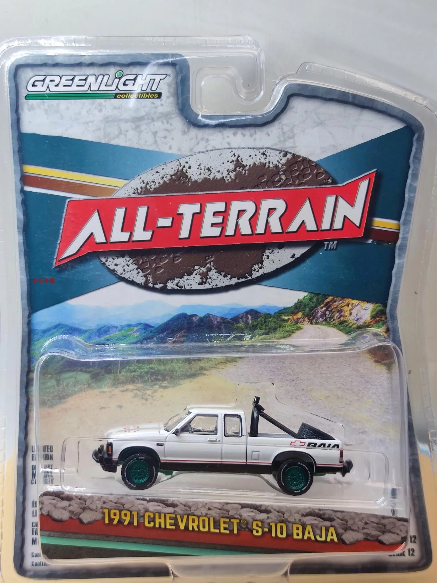 

Nicce 1:64 1991 Chevrolet S-10 Baja Extended Taxi Green Edition Collection of car models