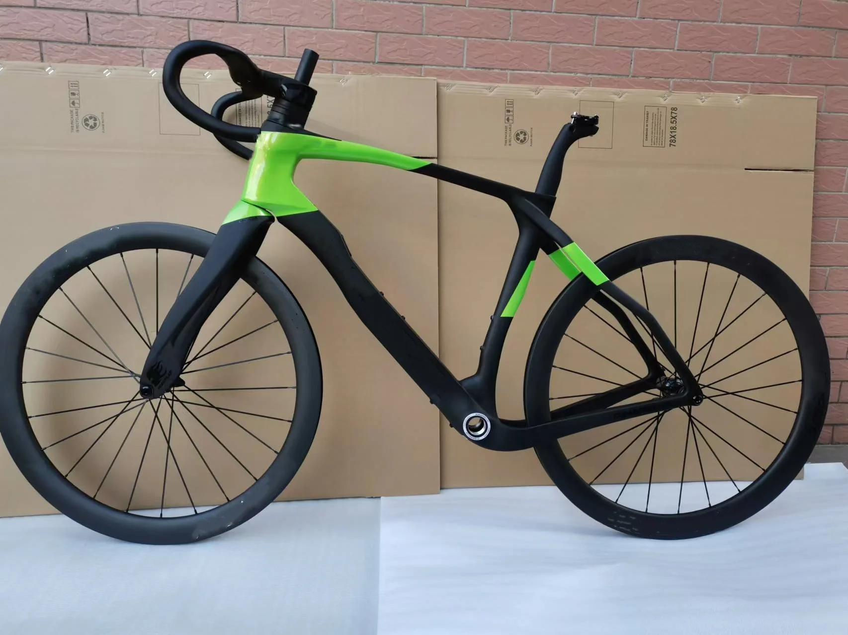 High quality gravel F9 carbon frame AERO-KEEL BB bottom bracket Ultegra Di2 group 700C grevil road bicycle carbon frameset