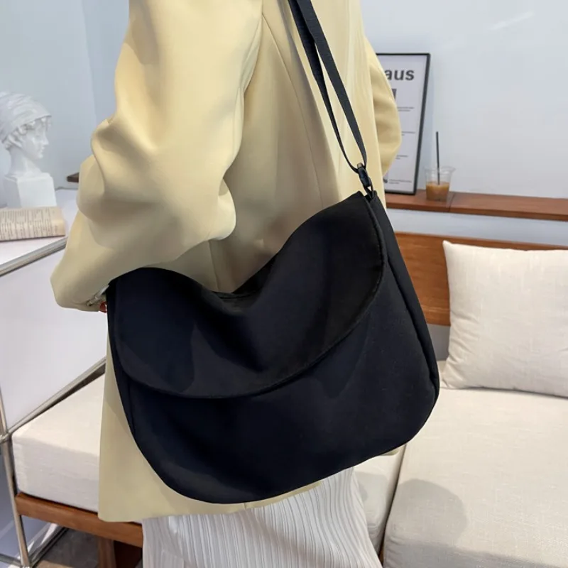 2023 nuove borse a tracolla in nylon borsa per gnocchi di moda per