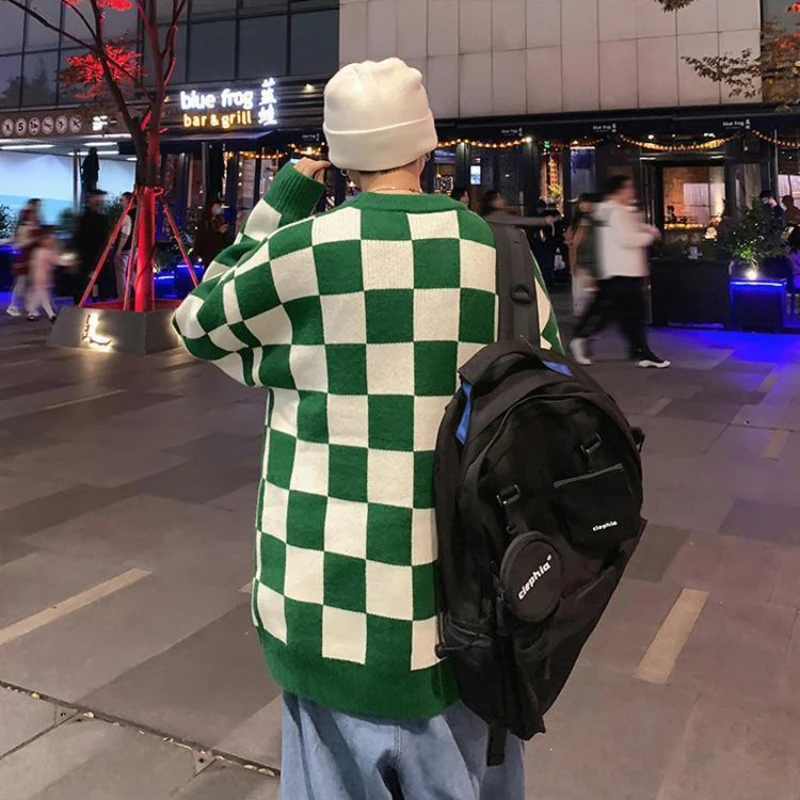 Рисунок 6 - Винтажный шахматный свитер с круглым вырезом