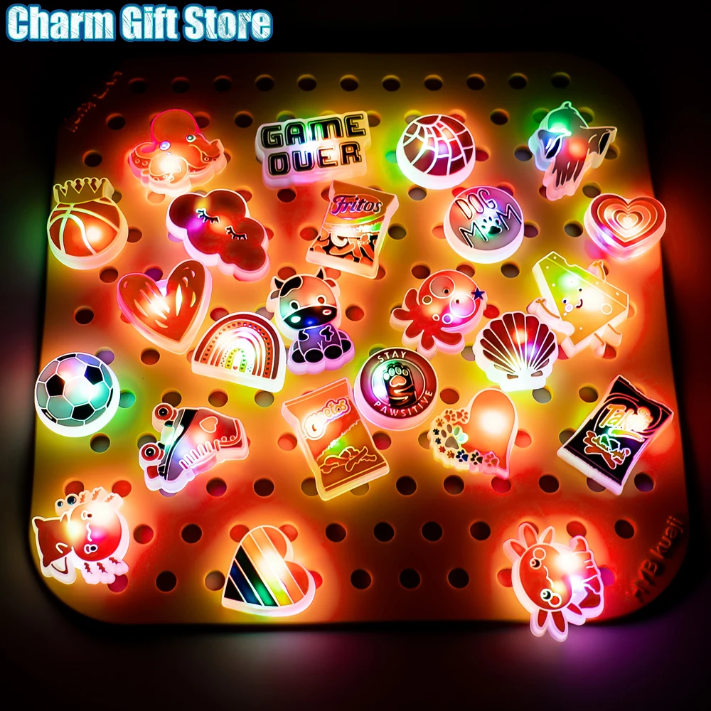 1pcs 귀여운 동물 LED 방해물 매력 암소 도롱뇽 오징어 구두 매력 농구 신발 장식 심장 구름 클립 청바지 펜던트