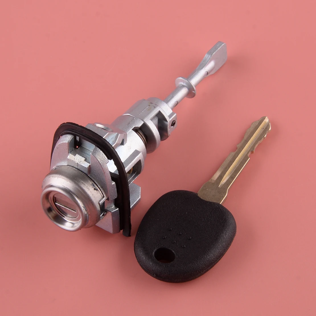 

819701MA00 серебристый цилиндр для автомобильного переднего водителя, бокового дверного замка с одним ключом, подходит для Kia Forte Koup 2010 2011 2012 2013