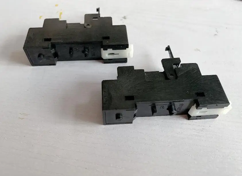 Patice Relé OMRON P2RF-05-E - ČR | Elektroinstalační Materiál
