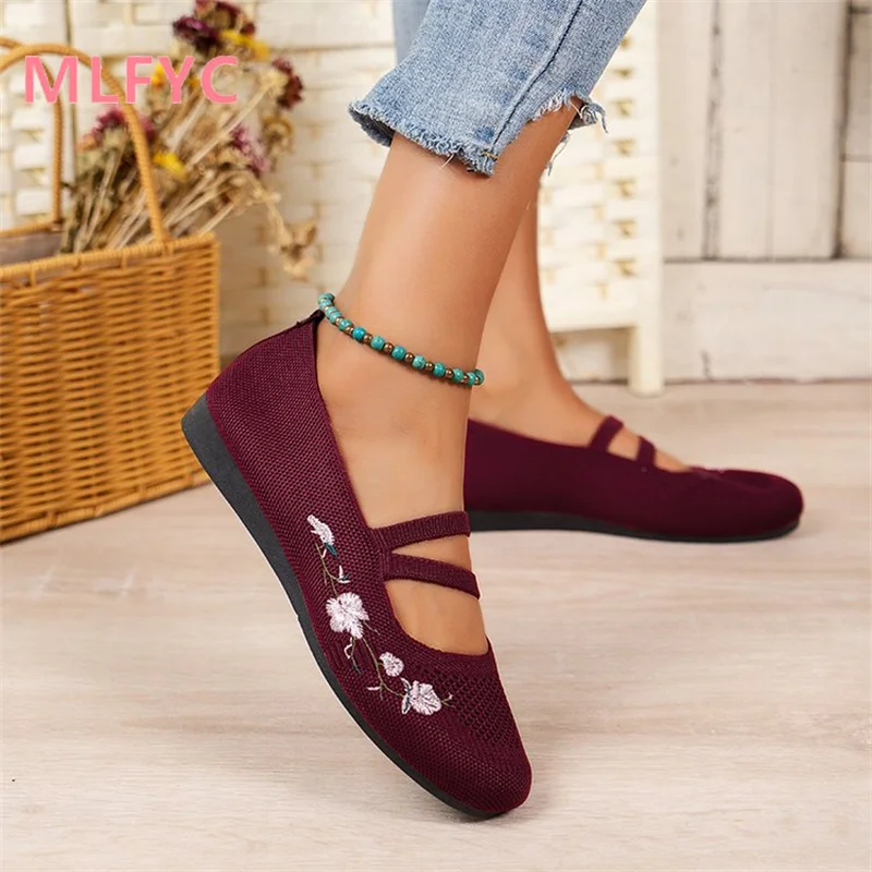 2023 Summer Women's Flat Bottom Casual Single Shoes Round Toe Ethnic Style Embroidered Roman Vintage Shoes