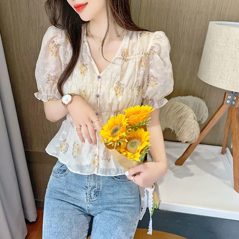 2023 New Summer Fashionable Commuting Minimalist V-neck High Waisted Slim Casual and Stylish Versatile Floral Women's Shirt