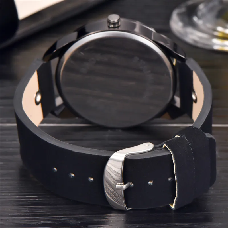 1pc / lot Men Cheap Watches Students Fashion Casual Nylon Band Quartz Wrist Watch Black Erkek Barato Saat Relogio Masculino 2025