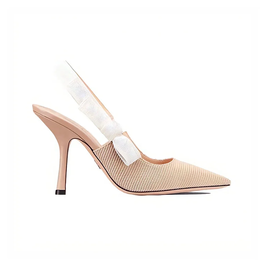 Женские туфли с вышивкой