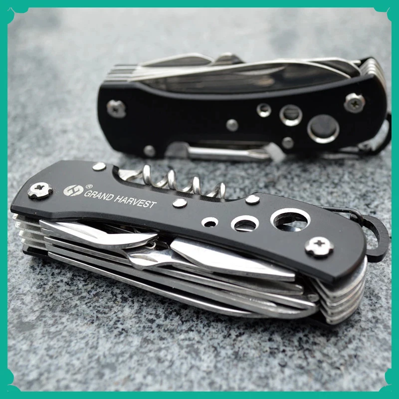 11-in-1 Multitool 2