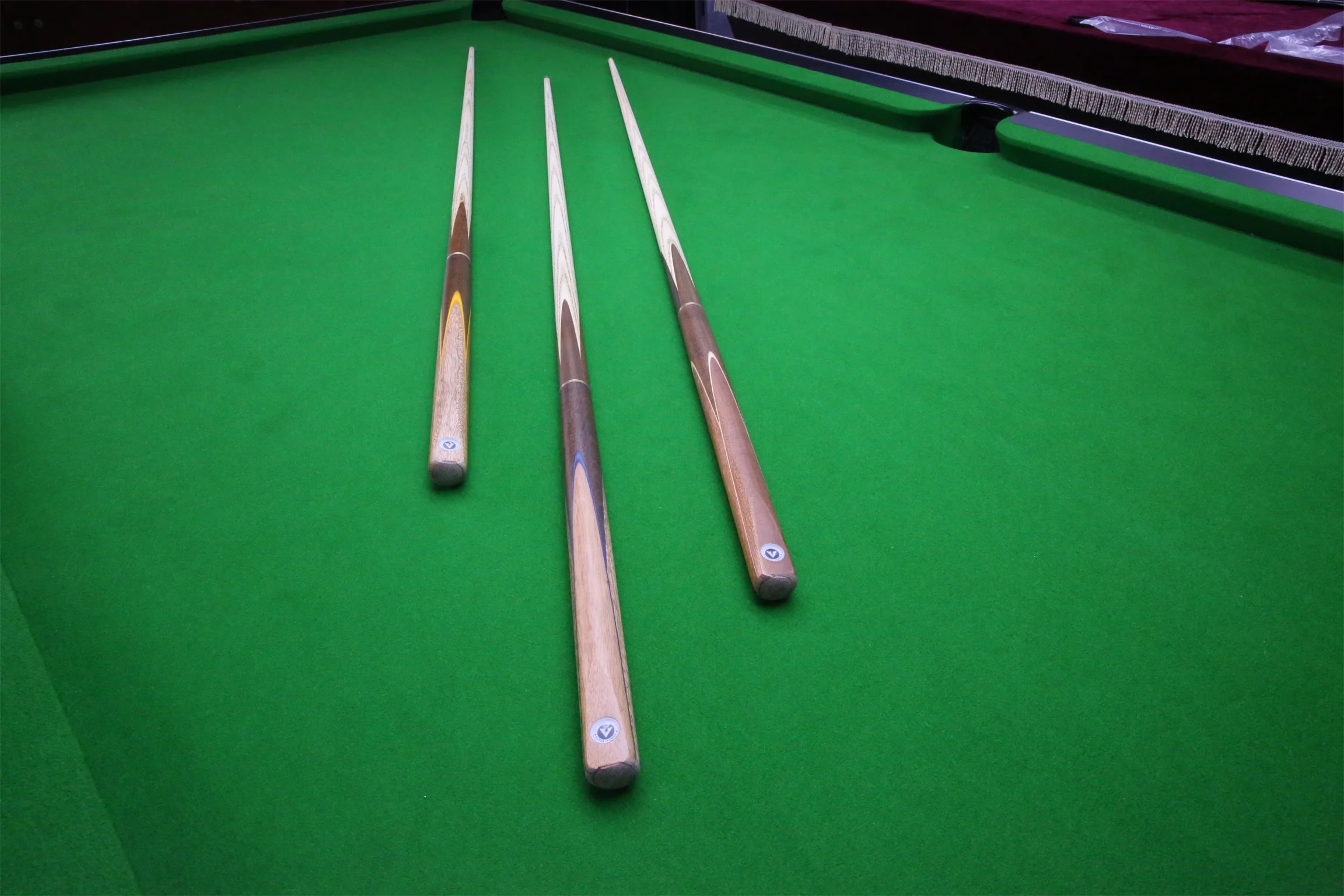 Professional Snooker Billiard Cue with 10mm Cue Tip