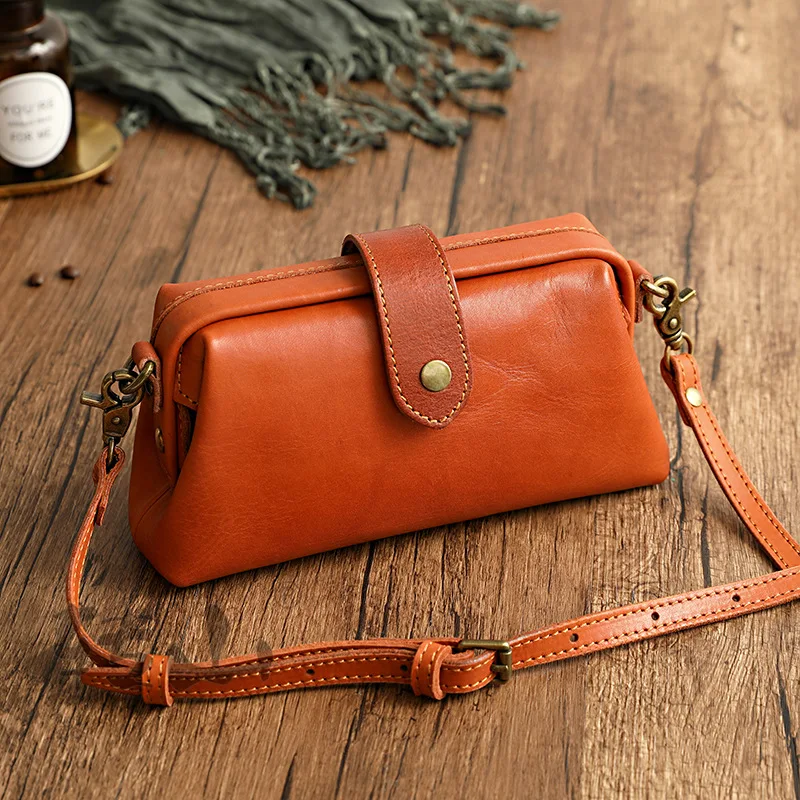 

Handmade New Plant Tanned Cowhide Small Mouth Gold Crossbody Bag Goddess Versatile Leather One Shoulder Portable Small Bag