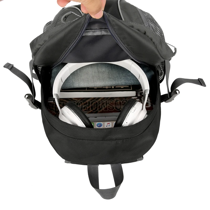 New Outdoor Sports Backpack Nylon Lightweight Mountaineering Bag for Leisure Outgoing Layered Storage Backpack