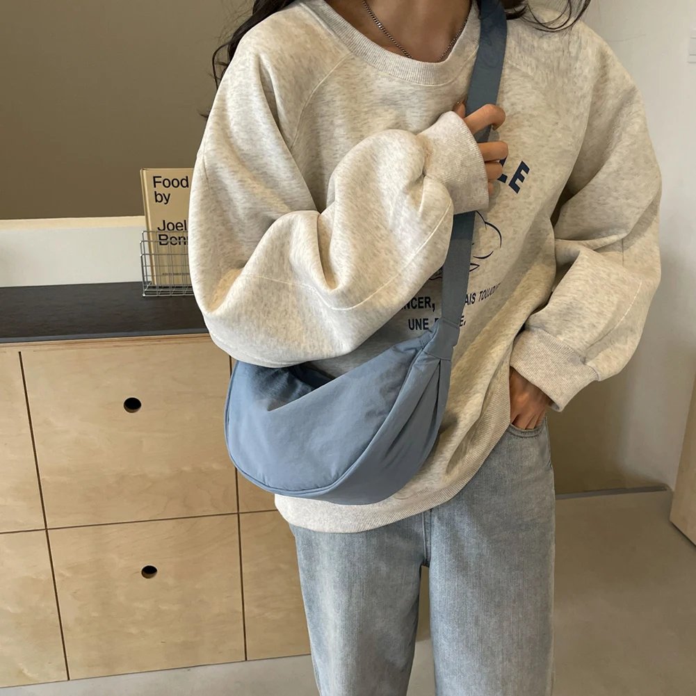 Women Fashion Cloud Shoulder Bag Solid Color Crossbody Crescent Bag Soft Hobo Bag Adjustable Strap for Outdoor Travel