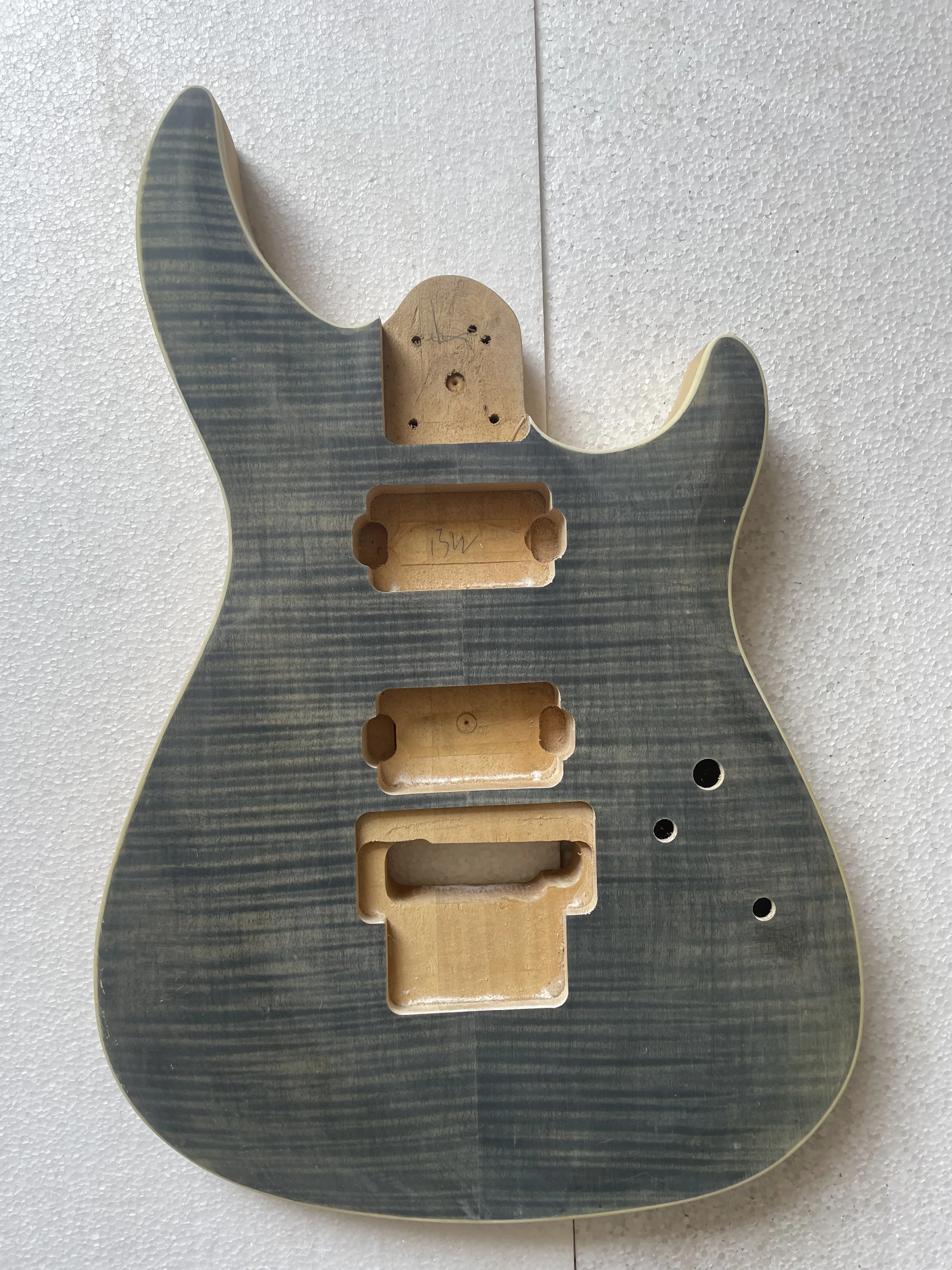 CorpodeguitarraeltricainacabadoFlameMapleFolheadoPersonalizado