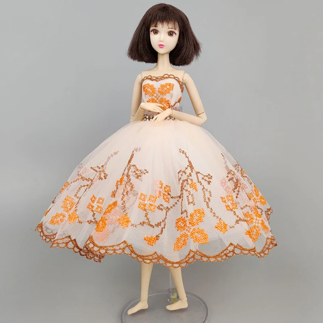 003.JPG (1200×1600)  Diy barbie clothes, Doll clothes storage