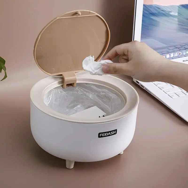 

Маленькая корзина для мусора, креативная Настольная мини-корзина с крышкой для хранения высоких ног, в стиле интернет-знаменитостей, настольная корзина для мусора