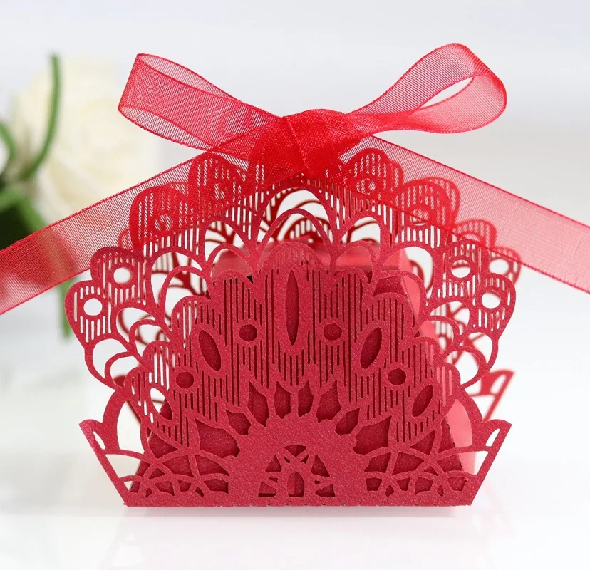 

100pcs Laser Cut Hollow Peacock Tail Candy Chocolates Boxes Ribbon For Wedding Birthday Party Baby Shower Favor Gift Decoration