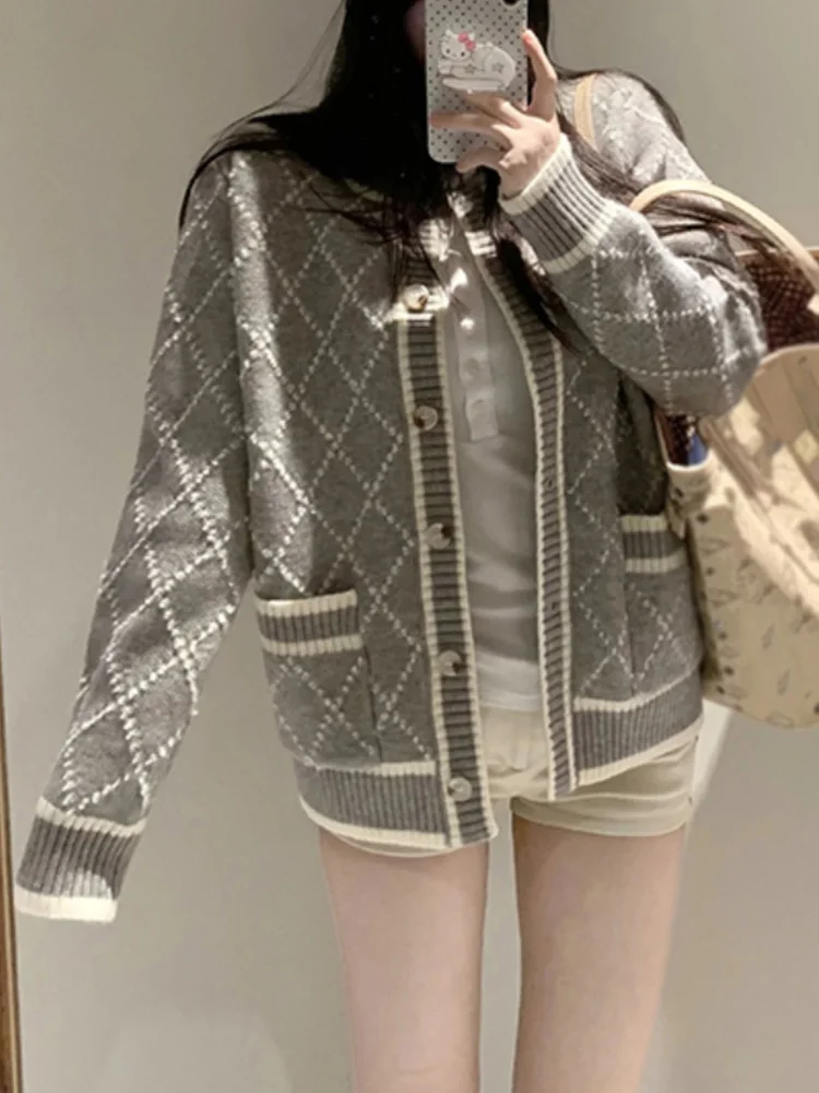 Autumn and Winter New Diamond Women's Long-sleeved Crew Neck Sweater Elegant Cardigan Single-breasted Knitwear Casual Top
