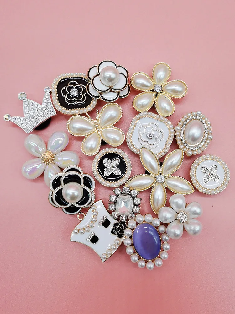 12 Pieces Bling Croc Charms, Luxury Rhinestones in Gold, Flower