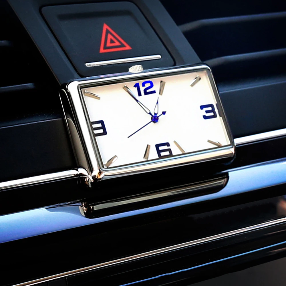 Orologio al quarzo automatico Orologio adesivo interno per automobili Orologio con visualizzazione dell'ora del cruscotto del veicolo automatico di alta qualità negli accessori per auto
