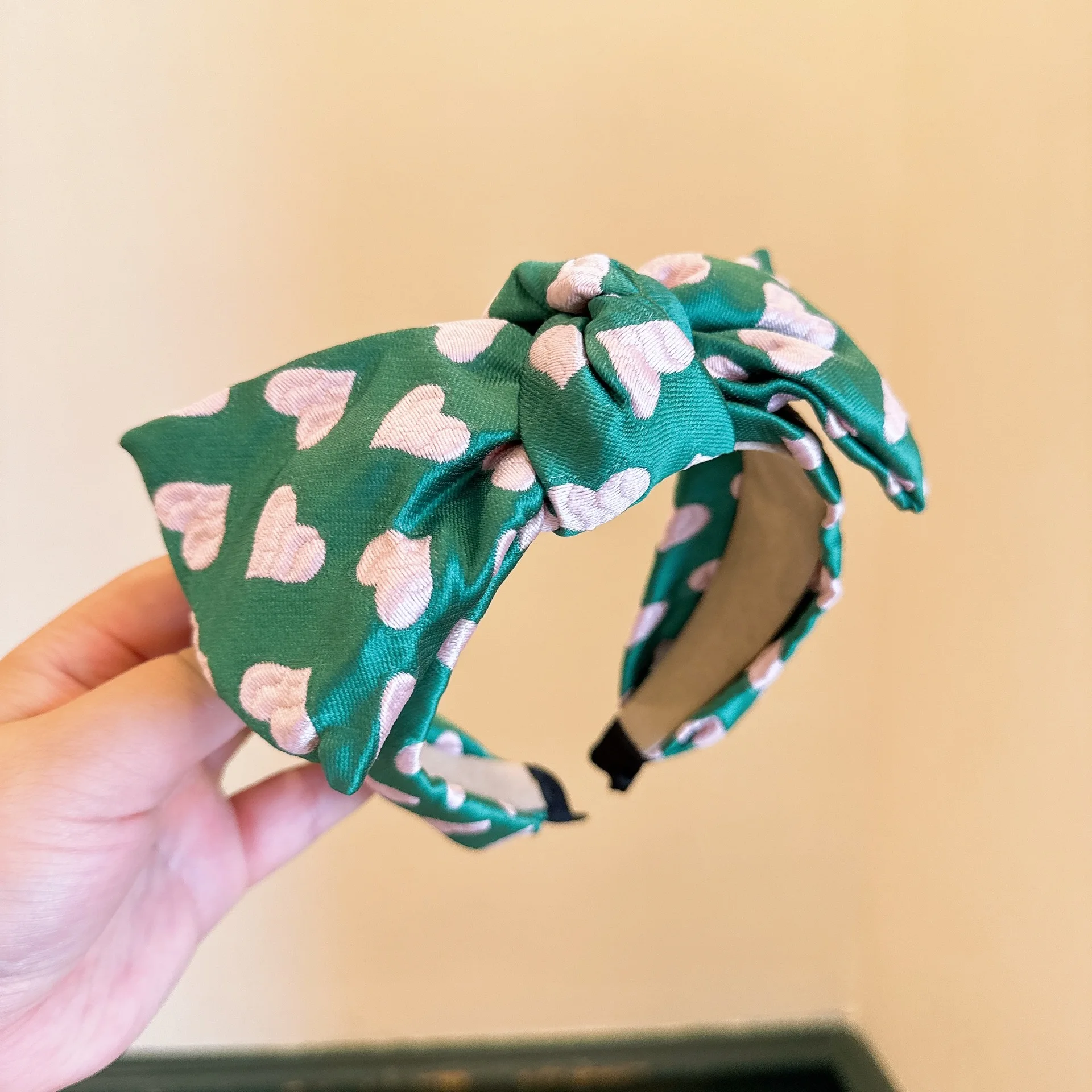 

2023 Women Vintage-style jacquard letter print heart large bow hairbands