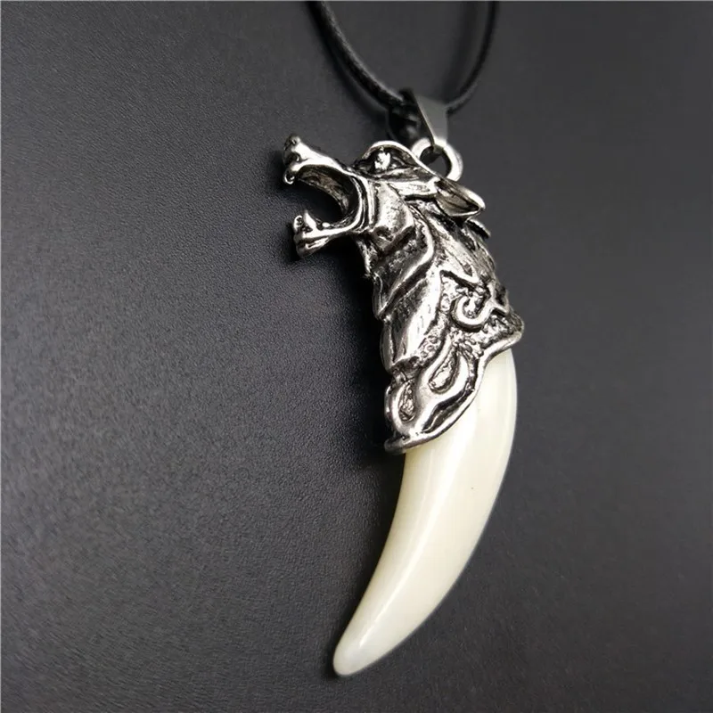 Punk Resin Wolf Tooth Pendant Wolf Head Leather Rope Chain Necklace for Men Women