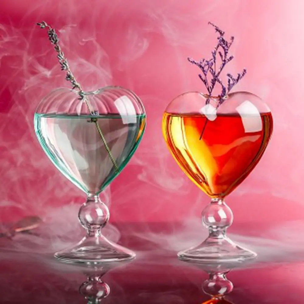 

Glass Craft Heart Shape Glass Wine Cup Simple Design Heart Shape Flower Plant Container Smooth Surface