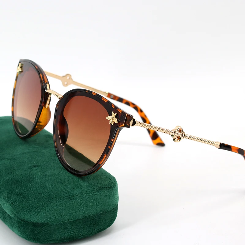 

Роскошные круглые солнцезащитные очки 2024, женские модные солнцезащитные очки с Пчелой, классические женские оттенки в ретро стиле, уличные дорожные очки для девушек UV400