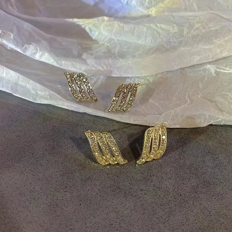 

Новые корейские модные изысканные бриллиантовые серьги для женщин светильник Роскошные универсальные стильные дизайнерские индивидуальные серьги в подарок