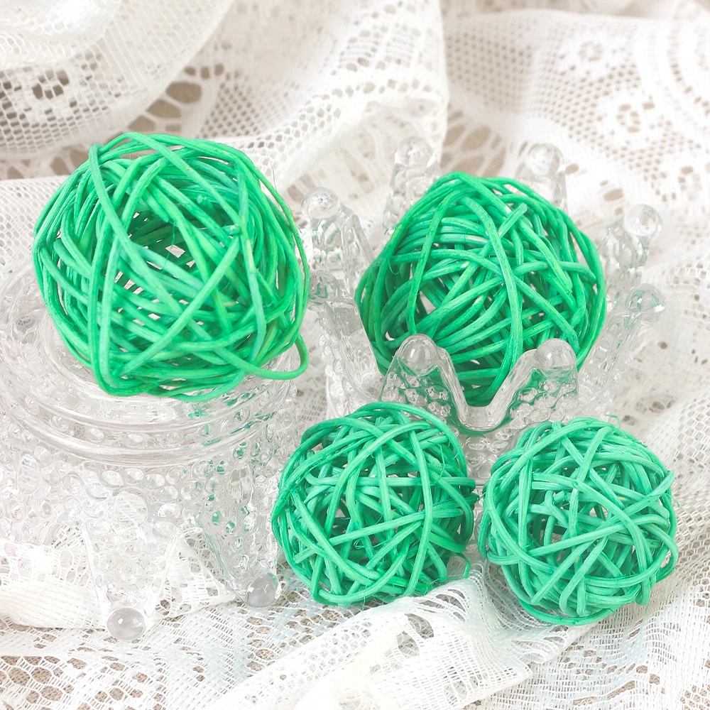thumbnail image 1 of 5 bolas de ratán natural de forma redonda multicolor de 3 a 5 cm, bolas Sepak Takraw para decoración de bodas, cumpleaños, fiestas y Navidad, 1 of 5