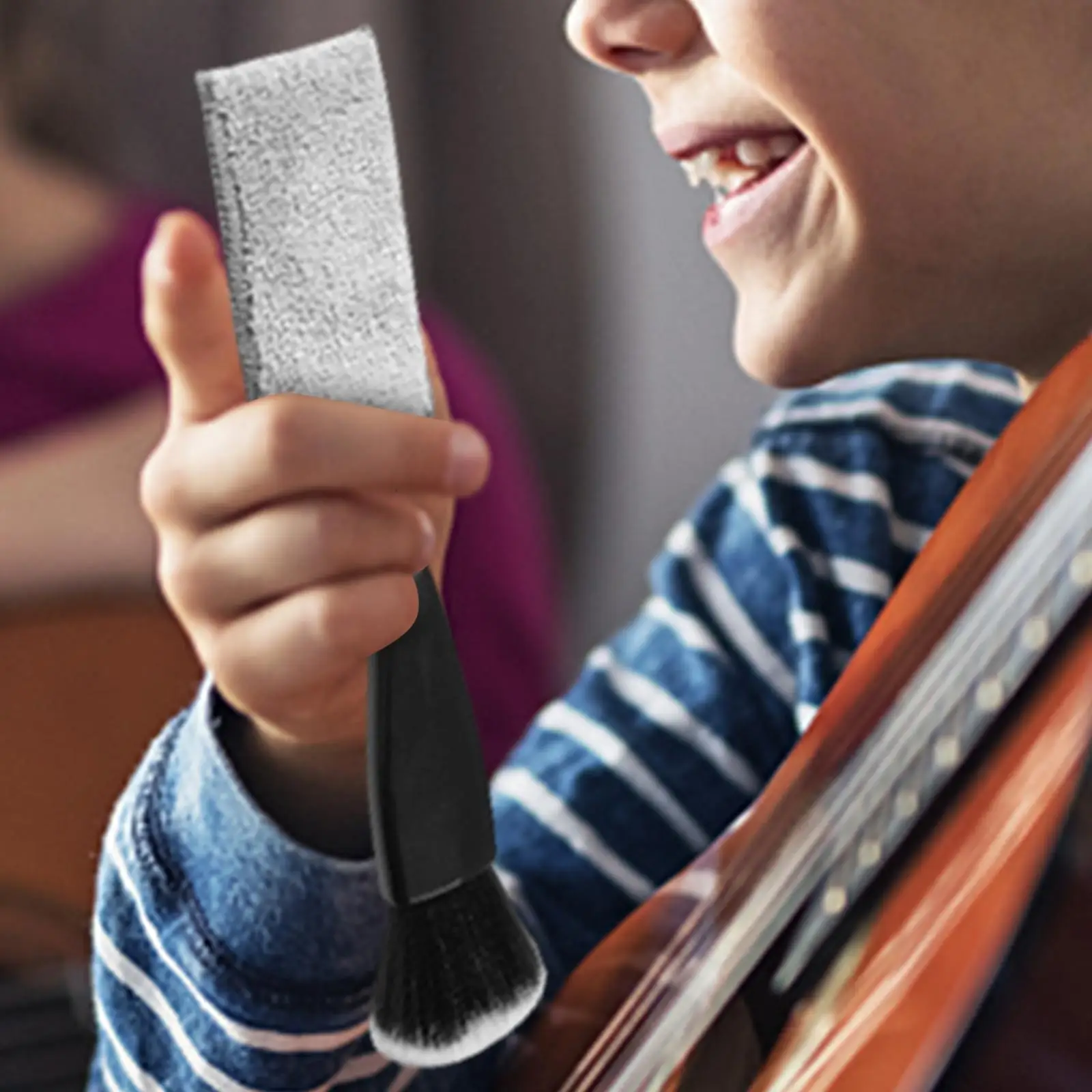 Musical Instrument Cleaning Brush Eletric Guitar Dust Remover Brush Dedusting Brush for Eletric Guitar Ukulele Violin Repair