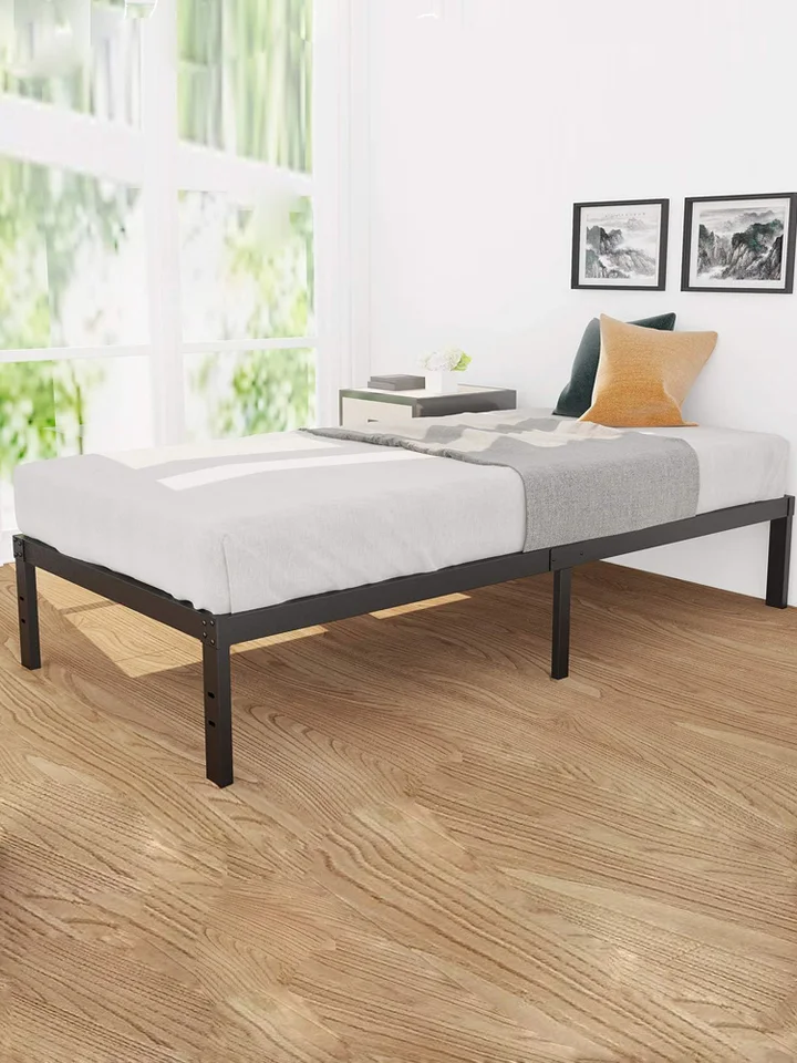 Telaio Letto In Metallo 45,7 Cm - Struttura Piattaforma Resistente Con Gambe Rinforzate, 35,6 Cm Sottotetto, Facile Montaggio, Antiscivolo, Non Servono Molle, Nero