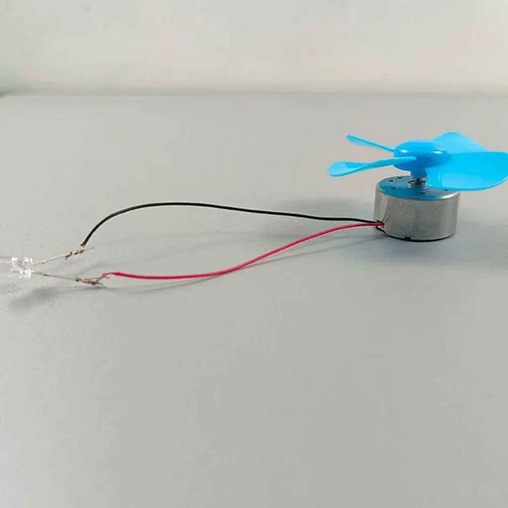 Wind Turbine Generator Kit Mini Dynamo Generator 0.1-12V 0.001-0.2A 3000rpm Student Physical Experimental Teaching Supplies Part