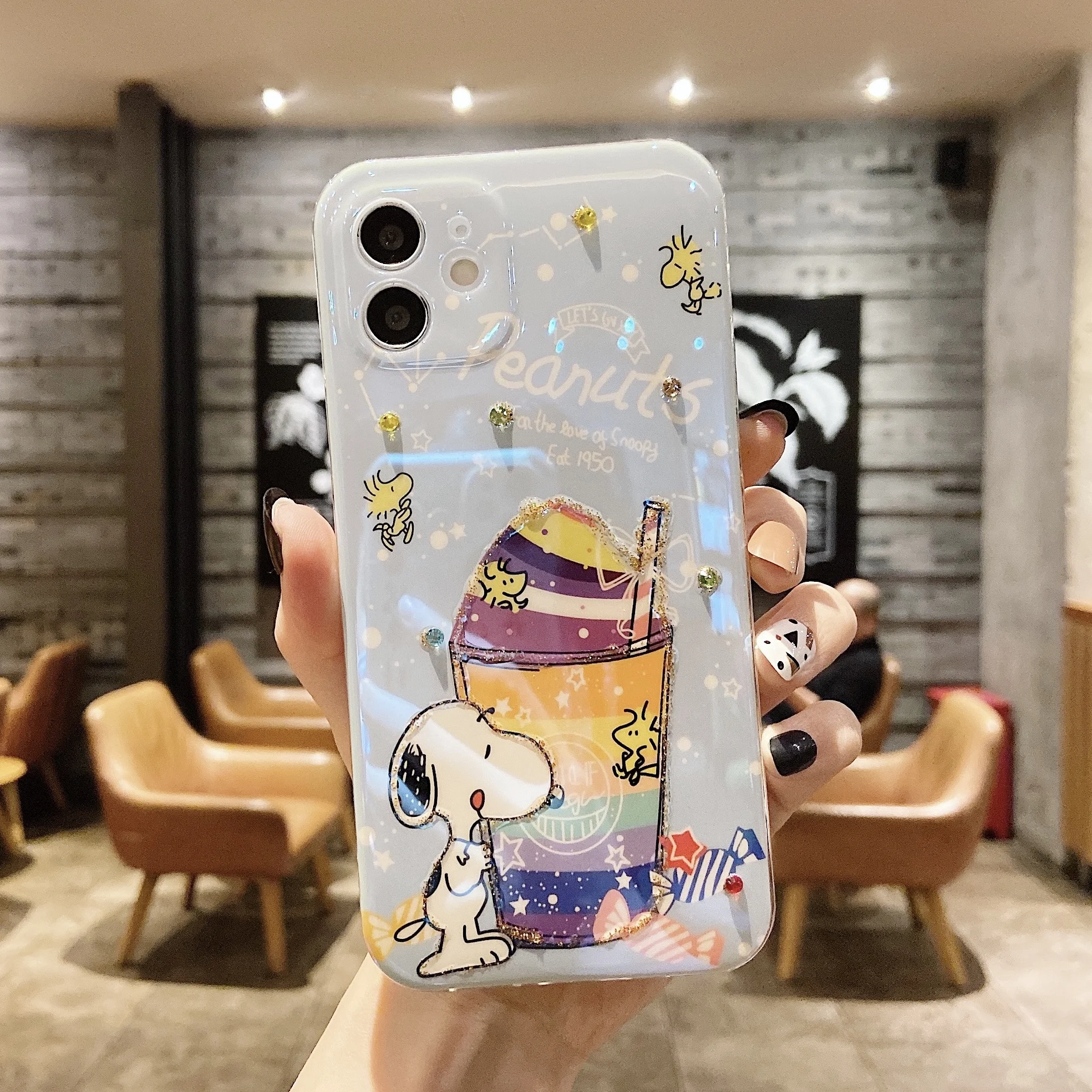 thumbnail image 1 of Funda de teléfono suave de lujo con diseño de dibujos animados de Snoopy, el amigo de Charlie Brown y Peanut para iPhone 11, 12, 13, 14 y 15 Pro Max con carcasa de diamante, 1 of 5