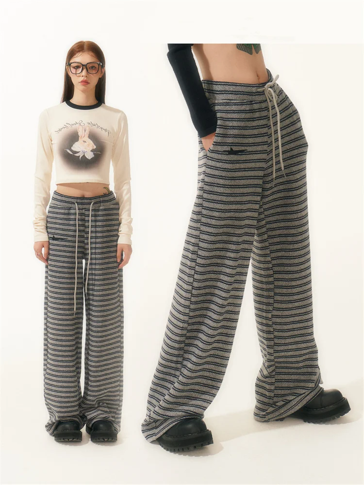 QWEEK Y2K Vintage Fleece Sweatpants Women Korean Fashion Winter Warm Basic Jogger Pants Oversize Harajuku Retro Striped Trousers qweek y2k distressed baggy jeans women 90s vintage grunge blue denim pants oversize streetwear harajuku ripped wide leg trousers