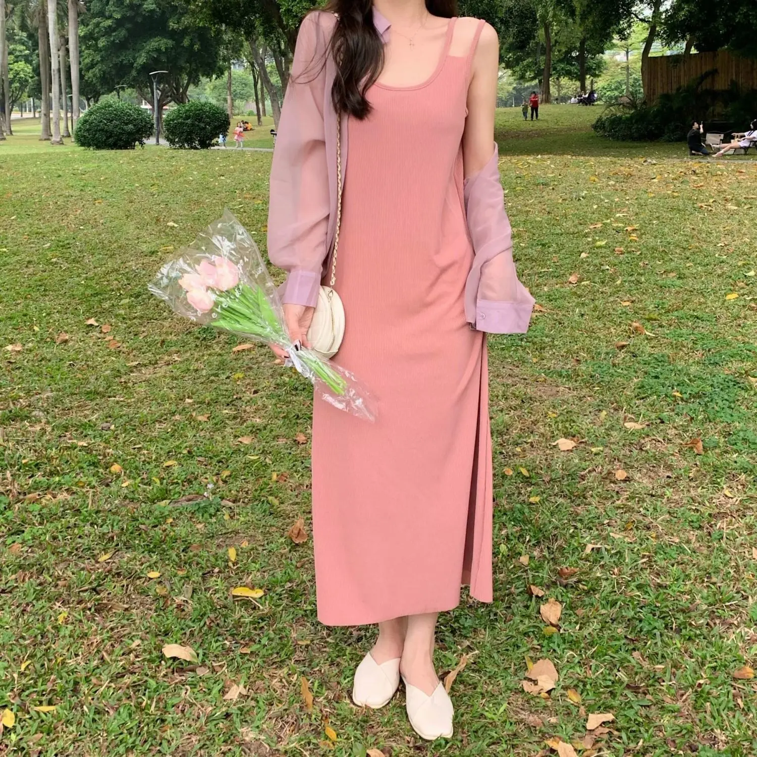 Spring/Summer New Black Slim Slim Slim Slim Strap Dress with Sunscreen Shirt for Fashion Two Piece Set for Women