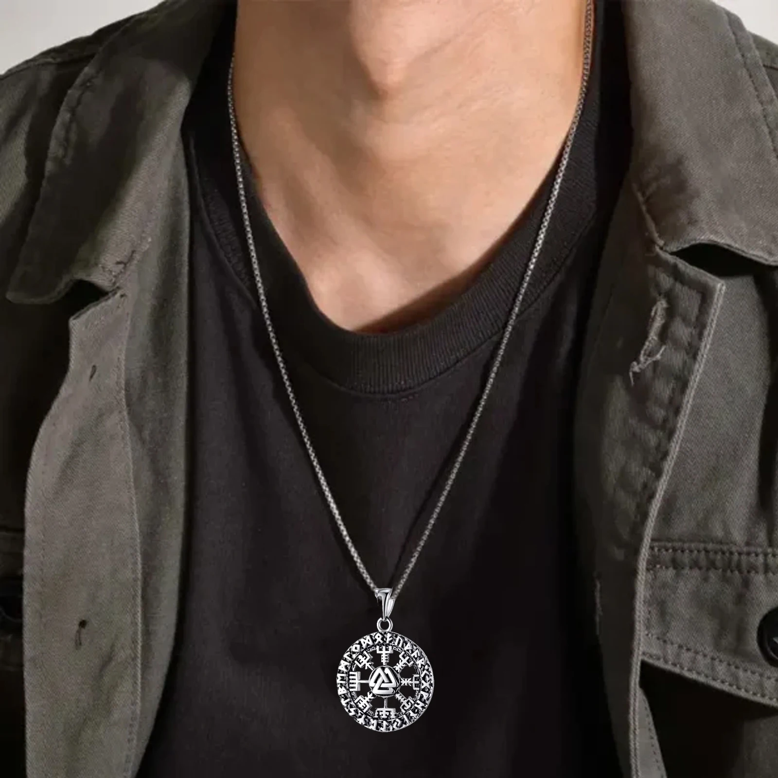 Stainless Steel Jewelry Viking Pirate Compass Triquetra Knot Pendant Necklaces Chain Fashion Jewelry Accessories