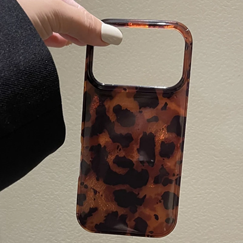 Gold & Black Leopard Print Shockproof Phone Case - Stylish TPU Back Cover