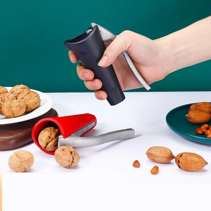 KitchenNutcrackerForNutsHazelnutWalnutPliersWalnutOpenerPliers