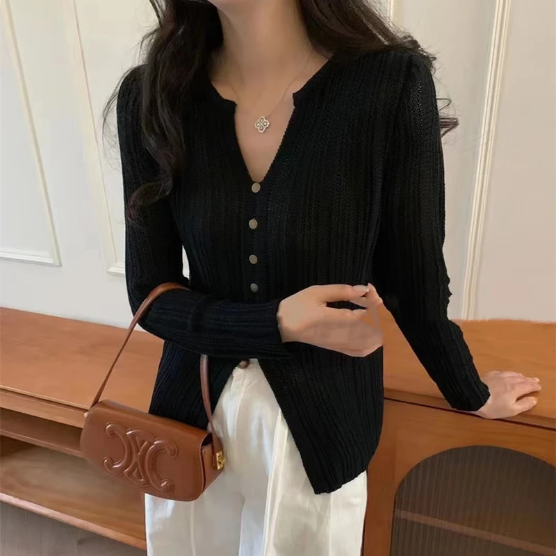 Spring and Autumn Fashion New V-neck Button Long-sleeved Slim-fit Knitted Sweater Elegant Thin Casual Thin Solid Color Sweater