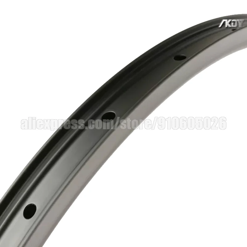 Cerchio In Carbonio MTB 27.5 O 29er 30x36mm Per XC AM DH – Tubeless 24-36 Fori