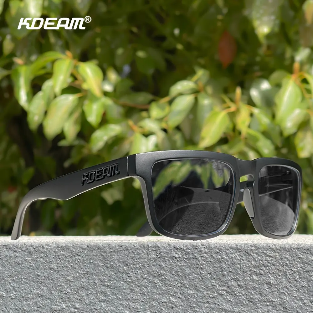 Unisex Polarized Square Sunglasses with Anti-Blue Light Coating for Outdoor and Digital Use