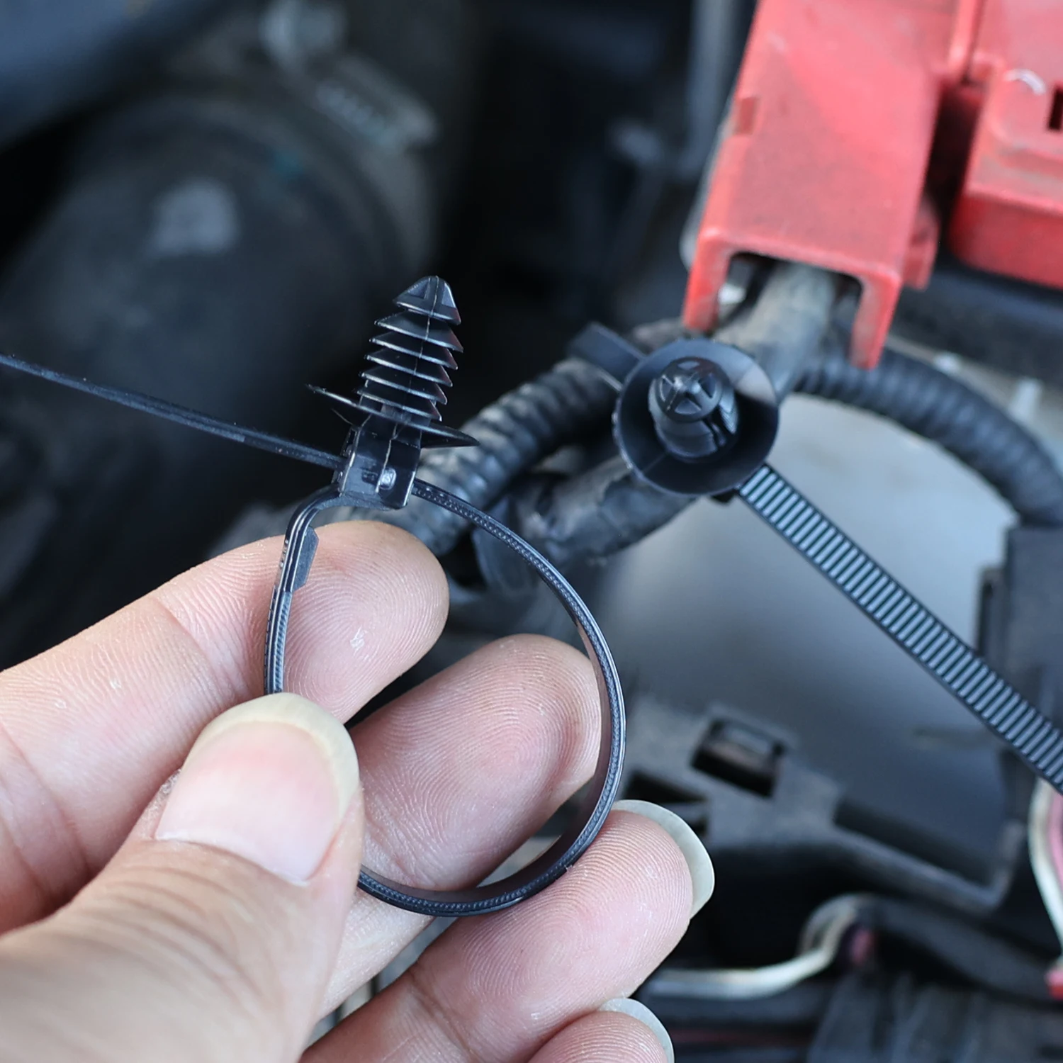 Auto Nylon-Kabelbinder zur Kabelbefestigung, selbstsichernder Kabelclip, universelles Befestigungswerkzeug – Detail 4