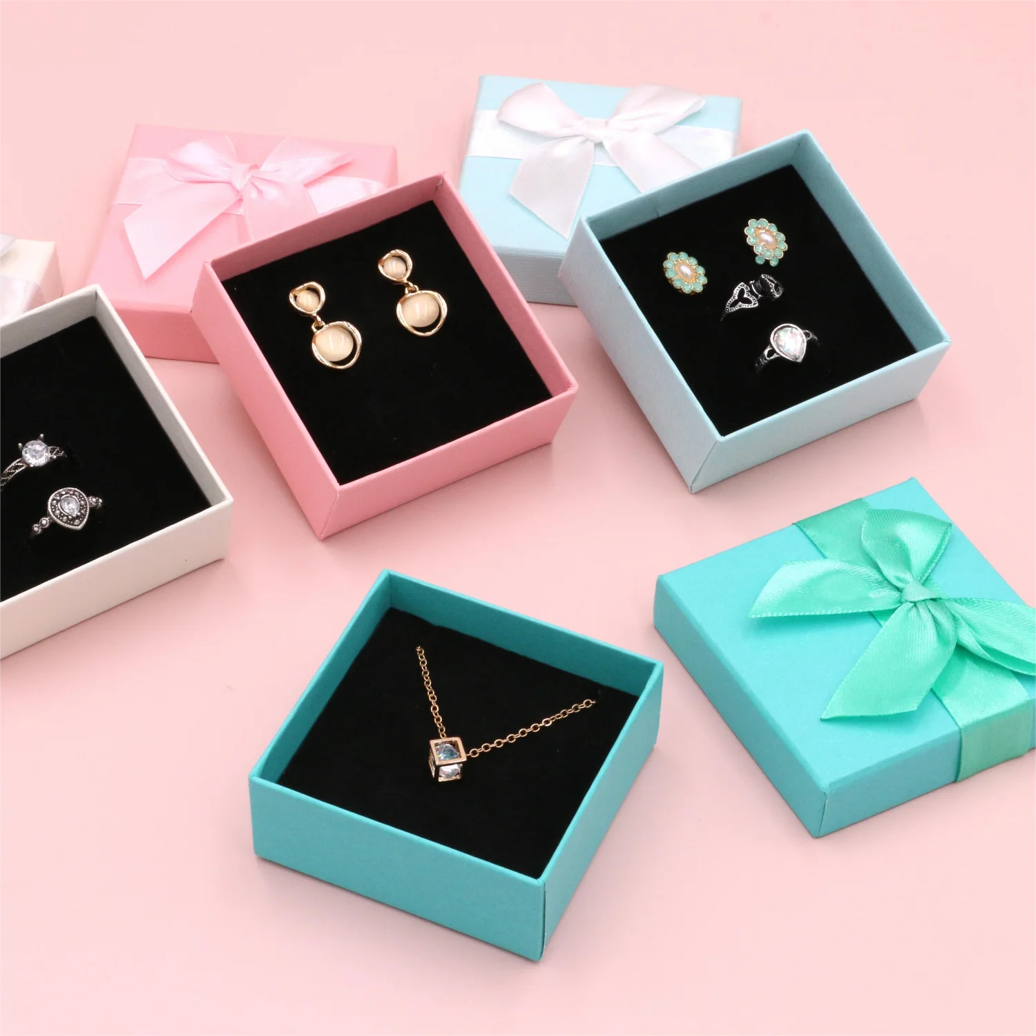 

Cardboard Jewelry Box Gift Ribbon Bowknot Packaging Gift Paper Boxes Jewelry Organizer for Ring Earring Necklace Trinket