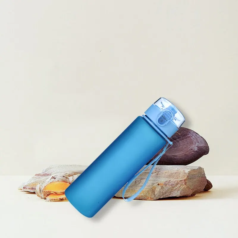560ml Outdoor Adult Sports Water Bottle Portable Plastic Bottle Student Teapot Kitchen Drinking Tools